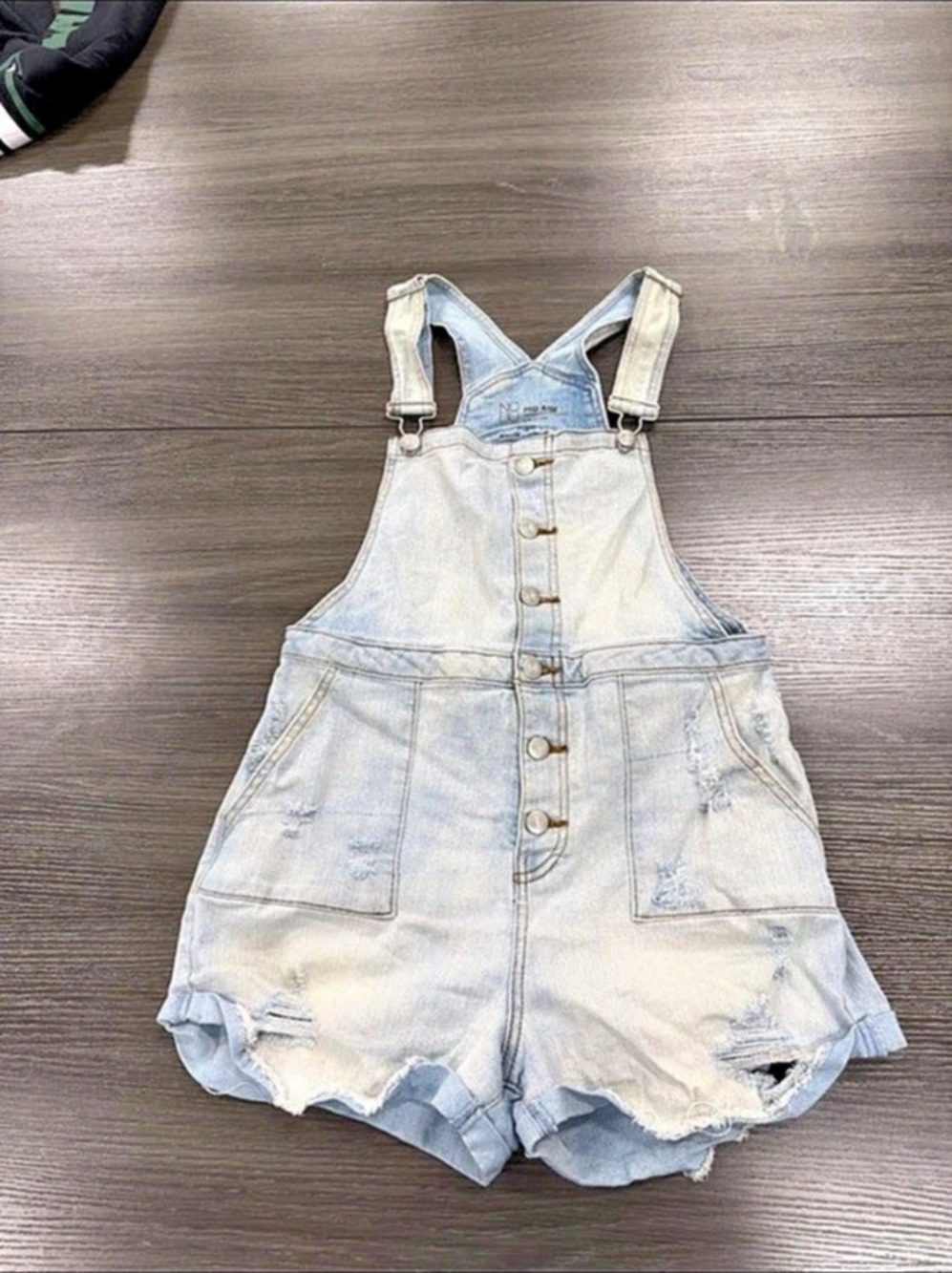 No Boundaries Mid Rise Denim Short Overalls in Blue
